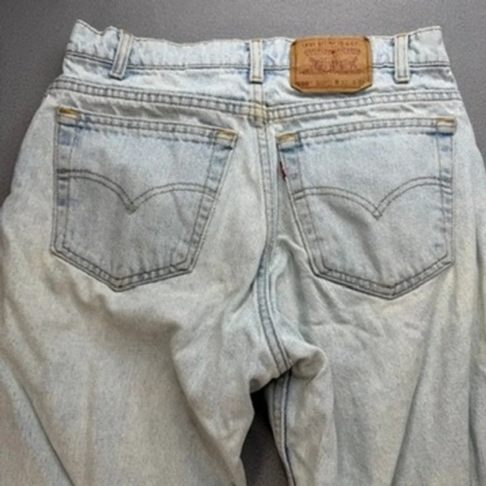 VTG Levis 550 Jeans Relaxed Fit Tapered Leg 32x32 Distressed Denim 90s‎ USA Made